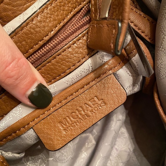 Michael Kors purse - Picture 5 of 6